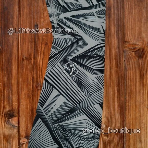 Zumba Dazzle Me Smoke Gray Geometric Print Leggings Size S (E004) - Picture 6 of 7
